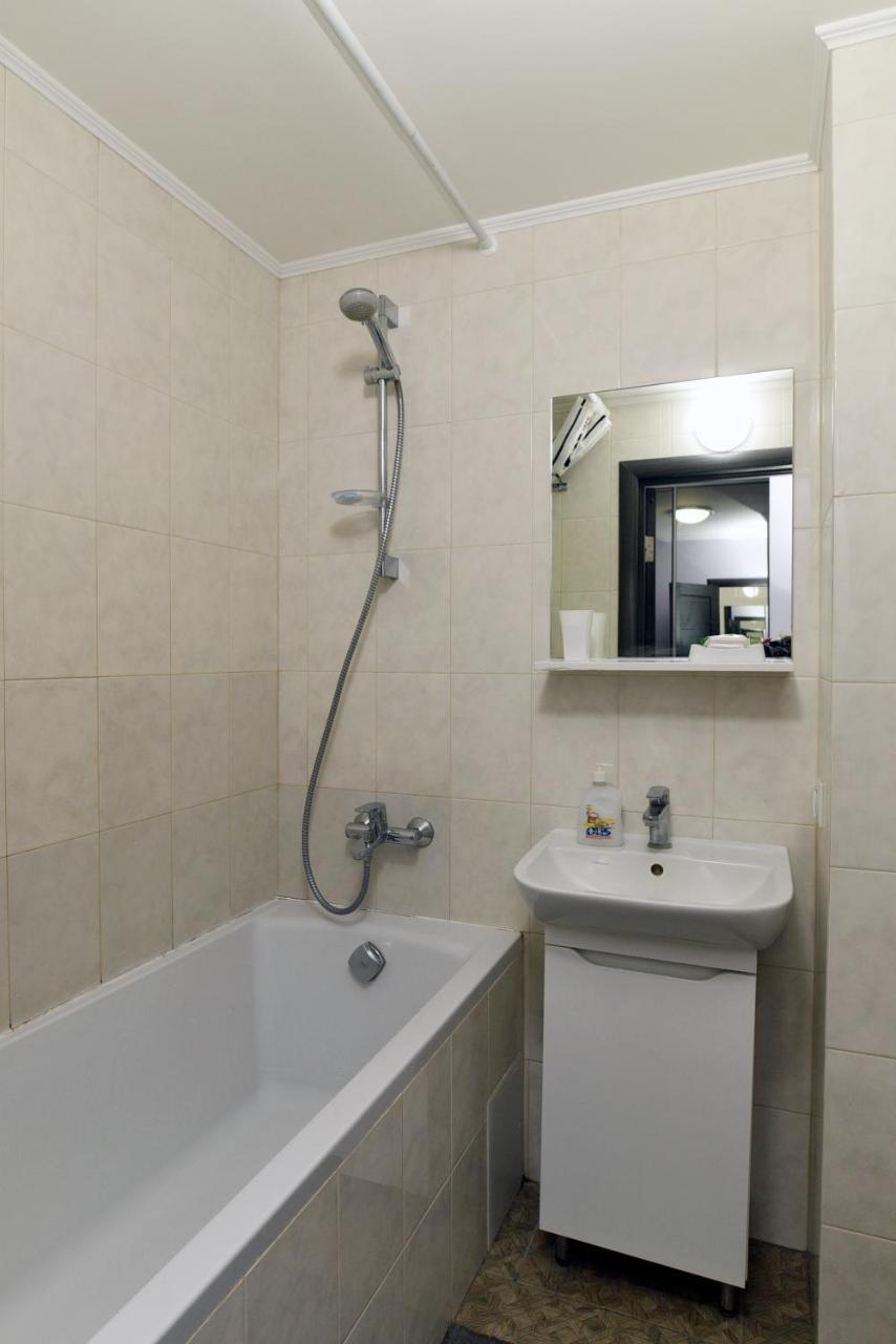 Apartament On Vasylia Lypkivskoho 24 Kiev Esterno foto