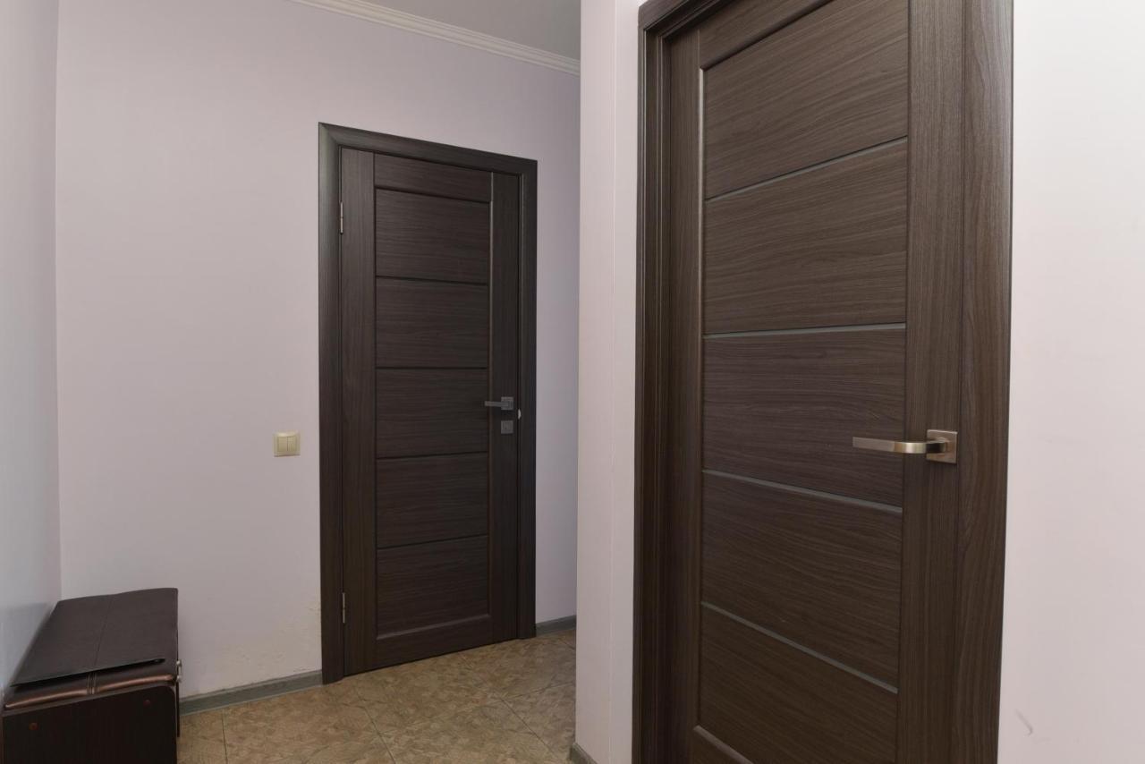 Apartament On Vasylia Lypkivskoho 24 Kiev Esterno foto