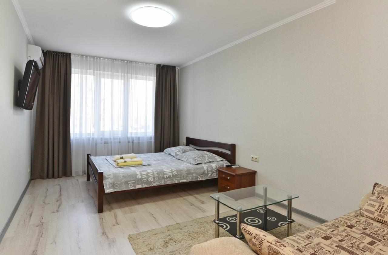 Apartament On Vasylia Lypkivskoho 24 Kiev Esterno foto